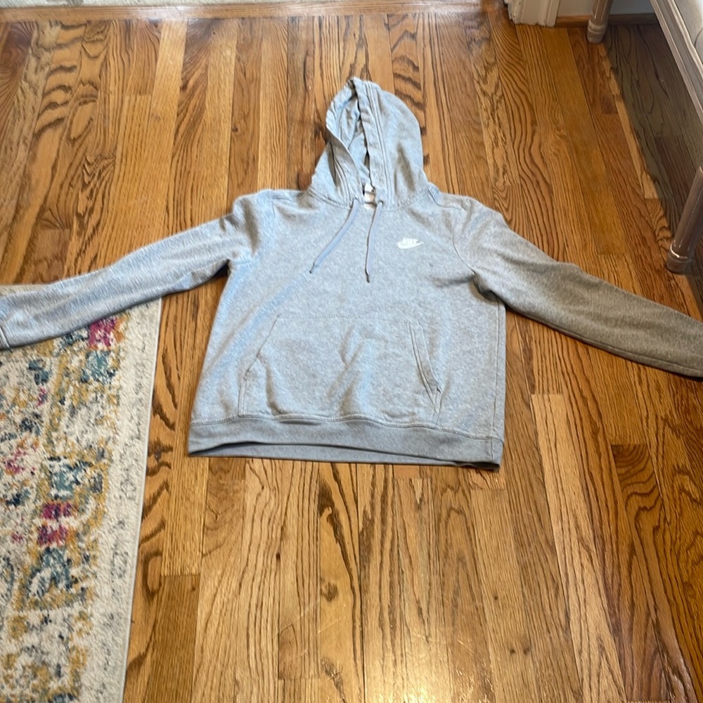 Women's Nike pullover hoodie size medium